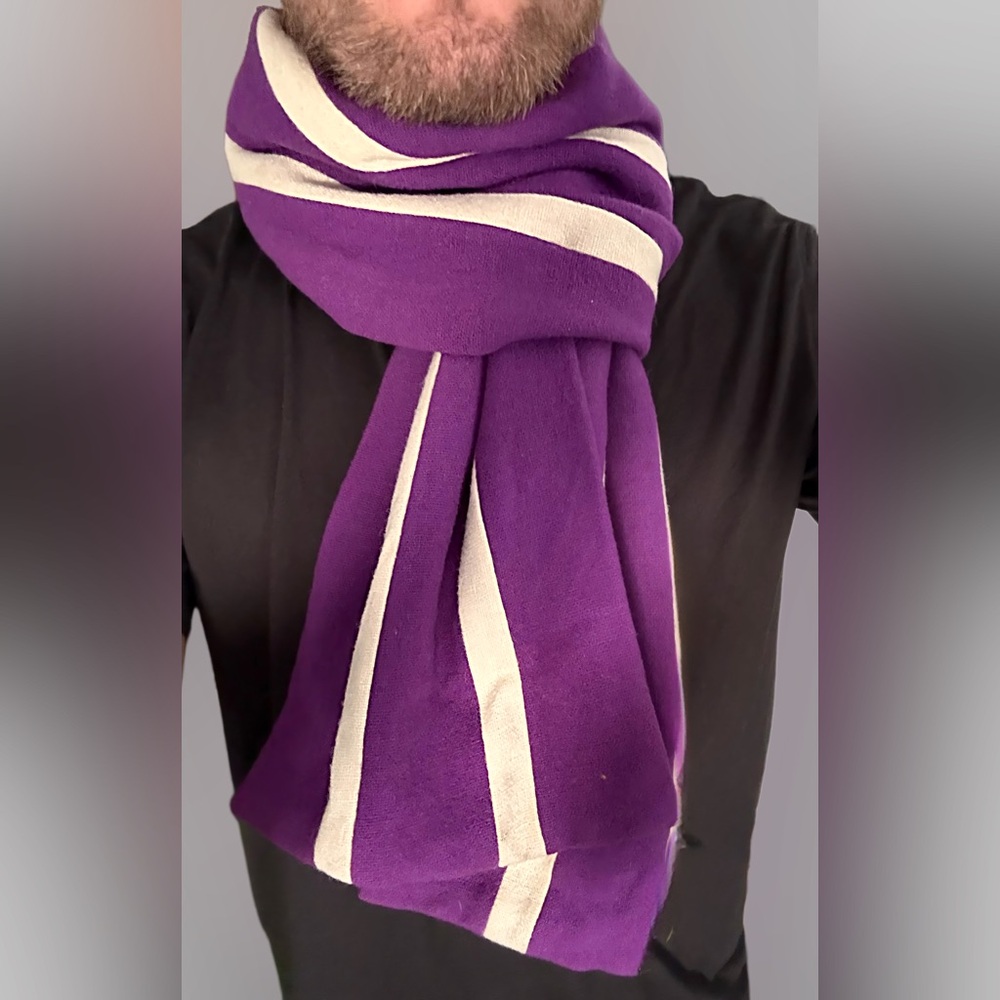 Purple and white Men's Scarf - Picture 4 of 4